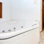Secluded Retreat With Sauna - By Traum Hébergement de vacances *