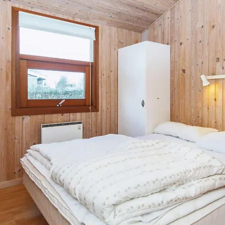 Three-bedroom In Juelsminde 17 度假居 *