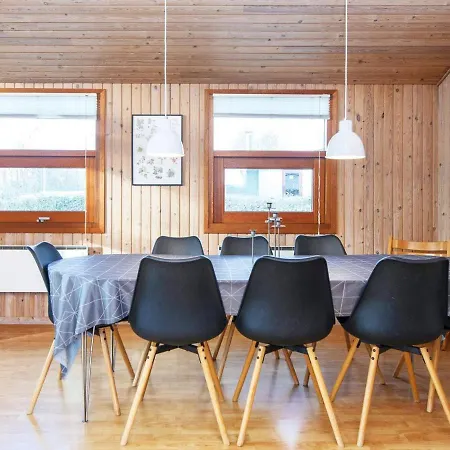 Three-bedroom In Juelsminde 17