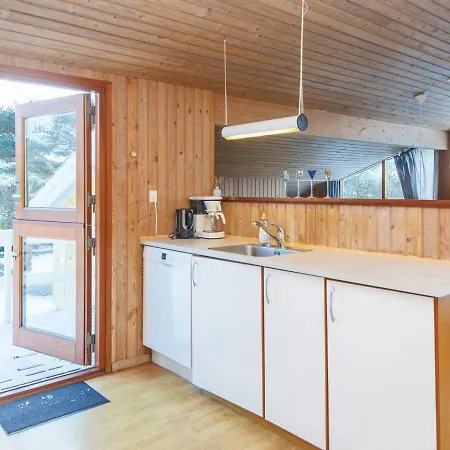 Three-bedroom In Juelsminde 17 度假居 *