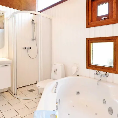 Secluded Retreat With Sauna - By Traum Casa de Férias *